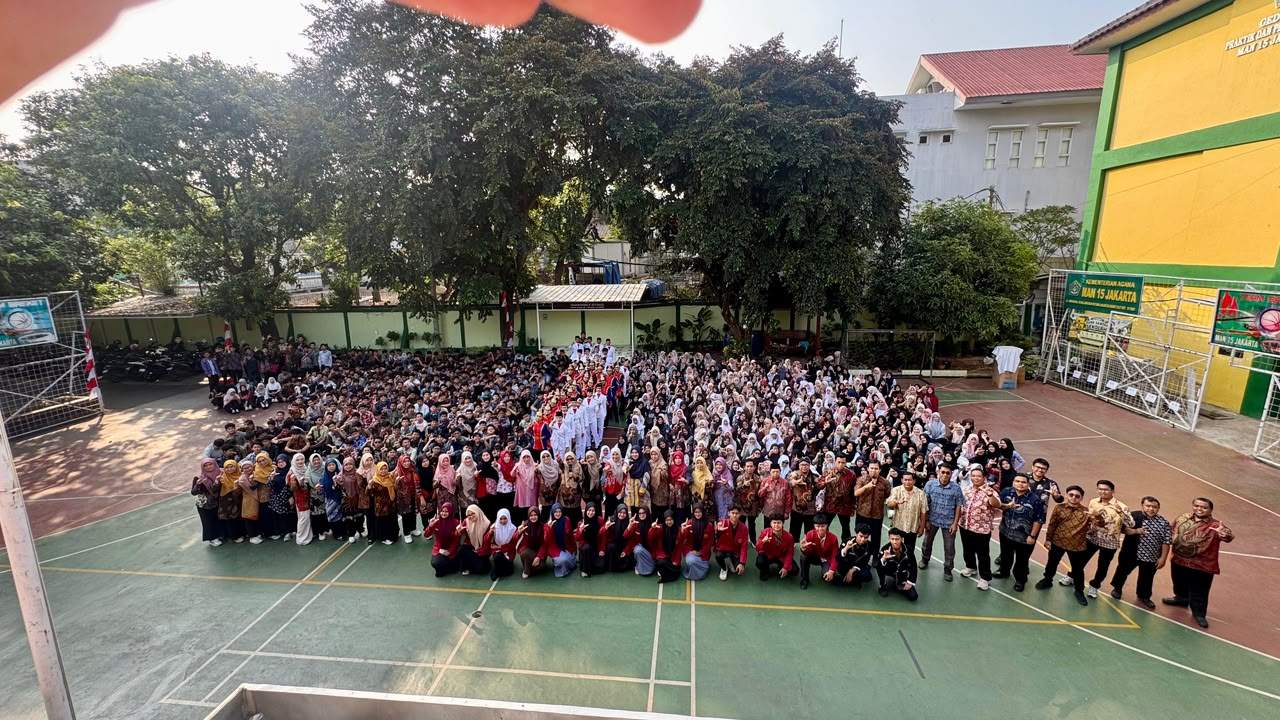 MAN 15 Jakarta Gelar Upacara Peringatan HUT ke-81 Kemerdekaan Republik Indonesia